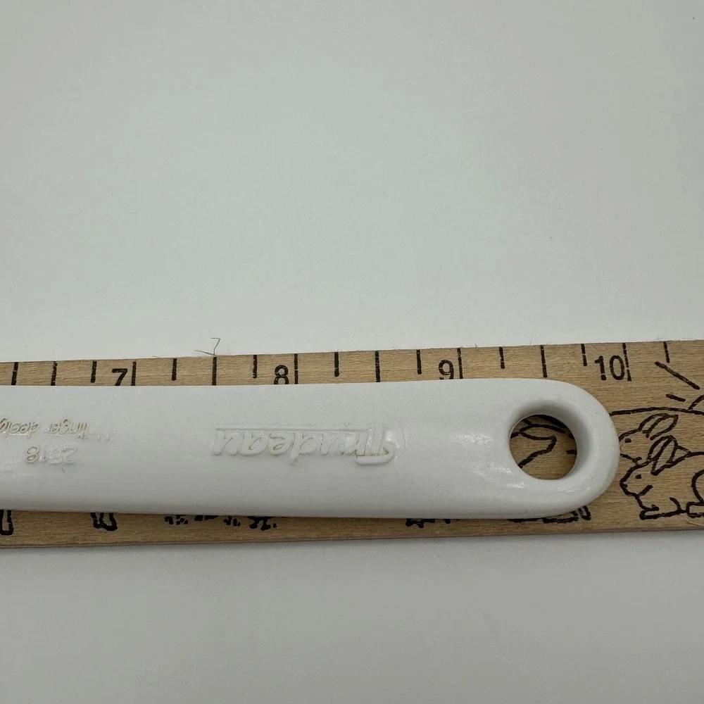 Trudeau Hollinger Design White Melamine 1/3 Cup Measuring Scoop Spoon 2518 10in